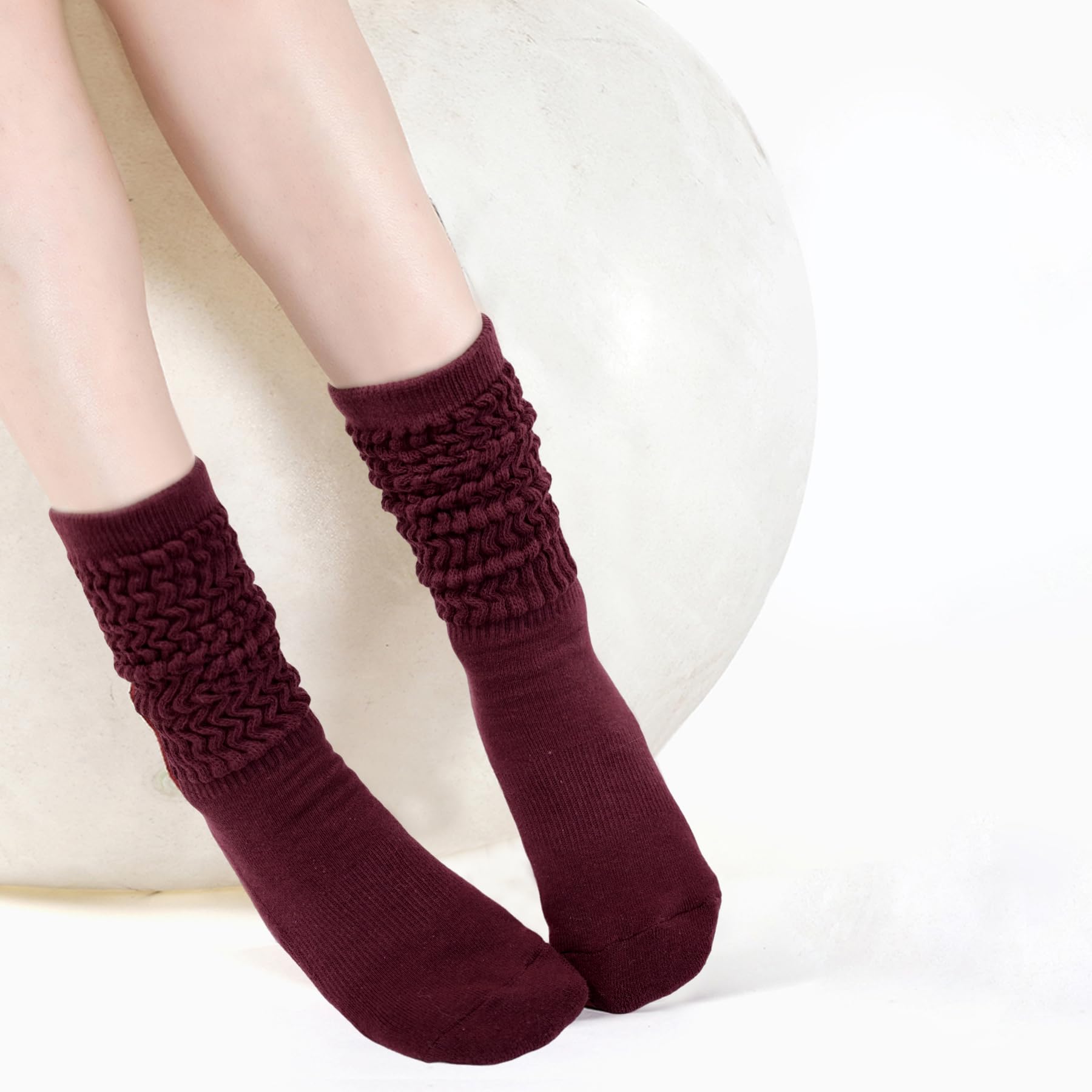 Train with confidence and comfort—these non-slip Pilates yoga socks deliver secure grip, breathable support, and stylish design for every workout, from barre to yoga and beyond.